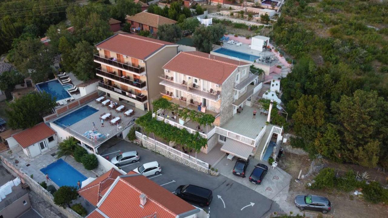 Apartments Dragisic 스베티스테판 외부 사진
